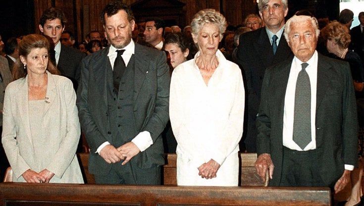 Eredità Agnelli, la figlia Margherita vuole riaprire la successione. I legali della famiglia: pretese temerarie a cui si resisterà con fermezza