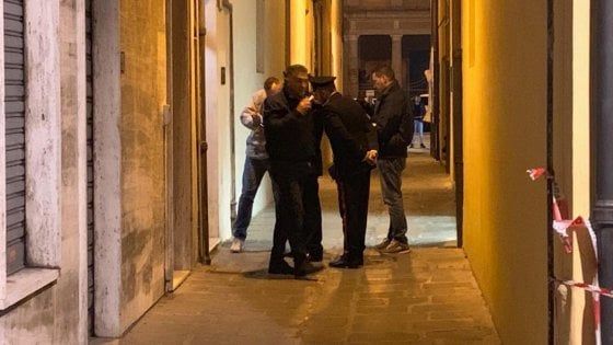Donna uccisa dal nipote a Modena, il procuratore: "Delitto folle"