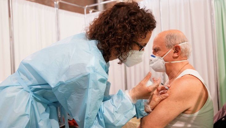 Quei tre milioni di over 70 che sfuggono al vaccino