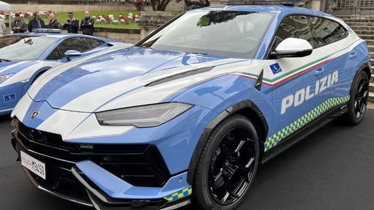 Una Lamborghini Urus Performante da 666 Cv per la Polizia