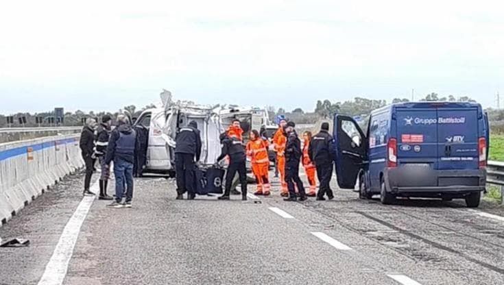 Assalto al portavalori, il silenzio dei due arrestati. “Ricorso al Riesame per l’aggravante mafiosa”
