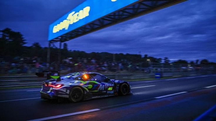 24 Ore Le Mans: vettura fuori pista, Valentino Rossi si ritira