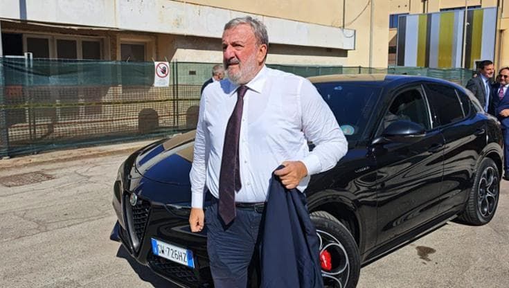 “Michele Emiliano indagherà sul caporalato”. Dal Senato lettera al Csm per l’incarico di consulenza