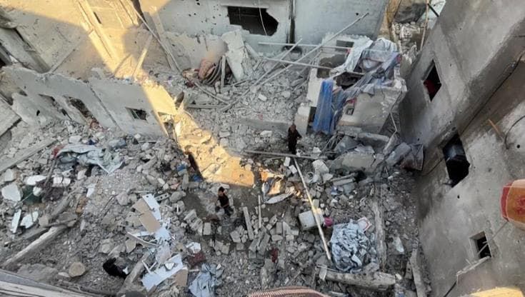 Gaza, ancora decine di morti al giorno:  si scava tra le macerie dopo le bombe israeliane su Jabalia