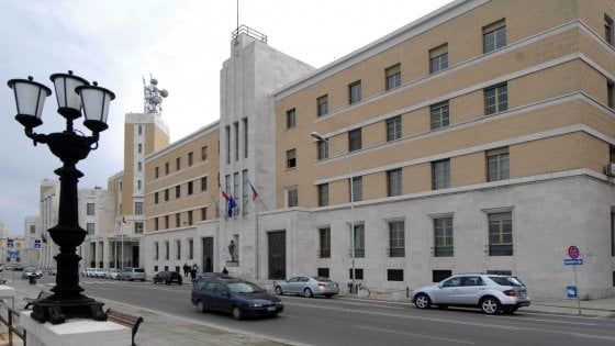 Puglia, Assostampa e Ordine dei giornalisti contro bando regionale: "È su misura"