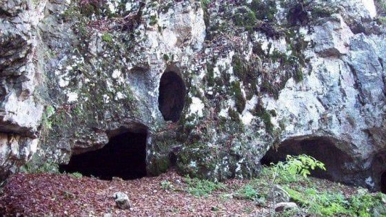 Travolto da masso in una grotta della Lessinia, muore 20enne