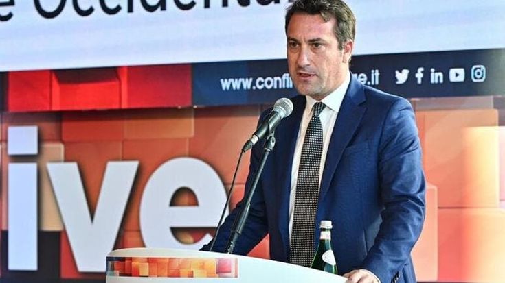 Porto di Genova e Savona, si dimette il commissario Piacenza, al suo posto da Roma l’ammiraglio Seno