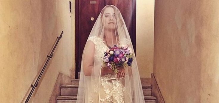 Fiori d'arancio per Noemi: la cantante ha detto sì a Gabriele Greco 