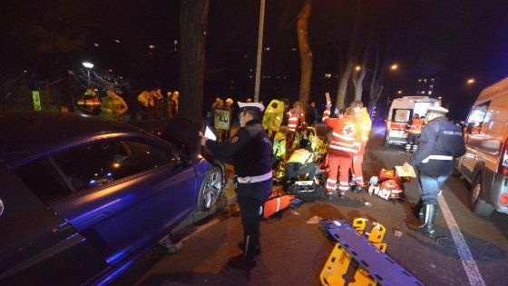 Cinisello, auto fuori controllo travolge madre e figlia mentre attraversano la strada: gravissime
