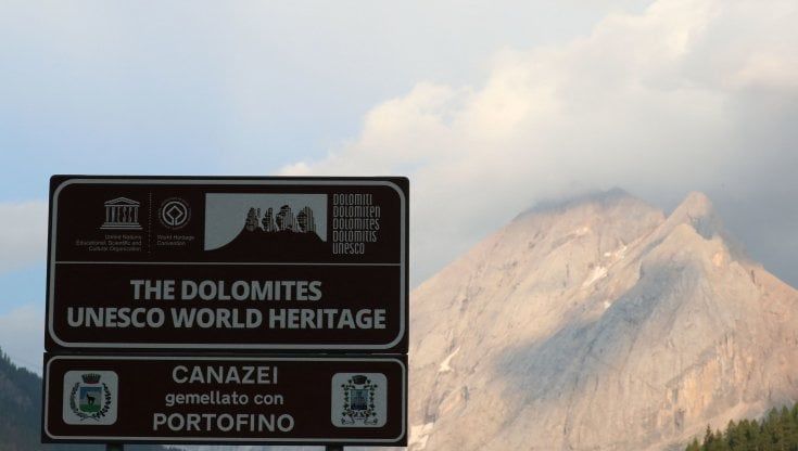 Marmolada, gli impianti di sci contro la chiusura del ghiacciaio: "Stagione turistica invernale a rischio"