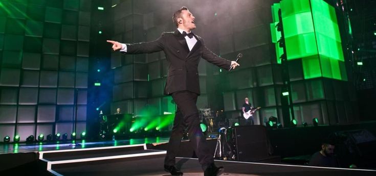 Tiziano Ferro torna negli stadi: "Basta tristezza, finalmente mi godo le cose"