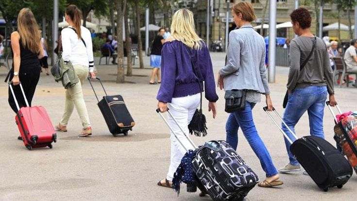 Pasticcio affitti brevi, la norma esce dal Poc ma il Comune assicura: “Resta in vigore”