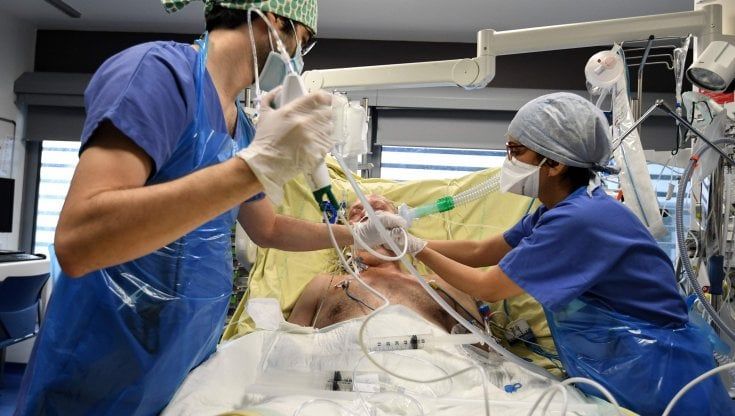 Coronavirus Lazio, allarme terapie intensive: "Trend in salita da un mese"