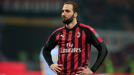 Milan, la strigliata di Leonardo spinge Higuain verso il Chelsea 