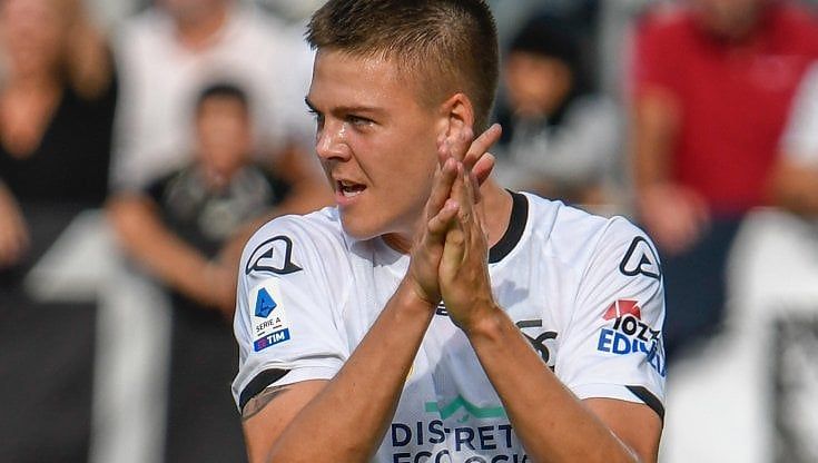 Mercato Juventus, casting sugli esterni: Holm, Cambiaso e tre idee dalla Spagna