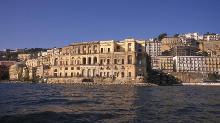 Napoli, mare più pulito: Donn’Anna e Nazario Sauro “eccellenti”
