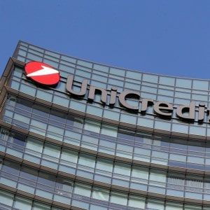 Aumento Unicredit, salva banche, manovra: la settimana dei mercati