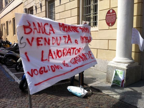 Vertenza Banca Monte, sit-in davanti alla Borsa