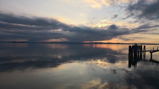Lungo le sponde del Trasimeno: pesce di lago, griglie e sapori antichi