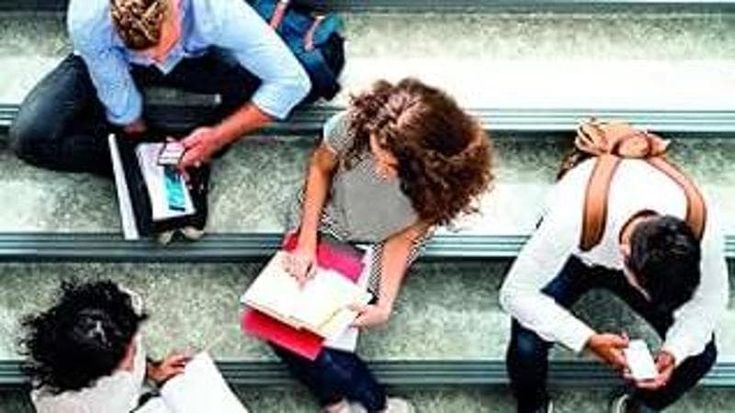 La caduta dell’università e le sfide per rilanciarla