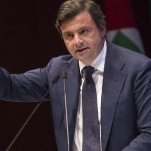 Alitalia, Calenda: "Offerte su gran parte del perimetro, evitare nuovi interventi pubblici"