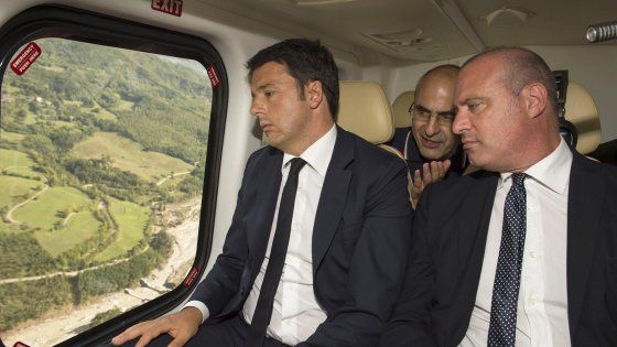 Renzi sorvola il Piacentino alluvionato: "Dichiareremo lo stato di emergenza"