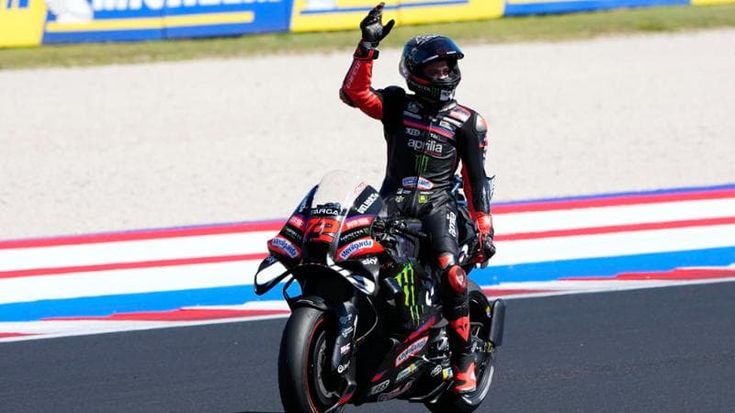 Bezzecchi, giro record e pole a Misano: “La moto funziona”. In prima fila Marc Marquez e Aldeguer