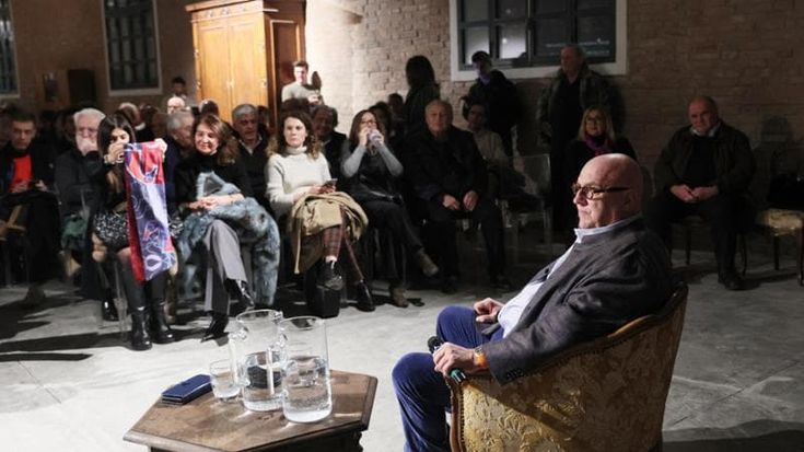 Forchielli si candida a sindaco: boccia Lepore e guarda subito a destra