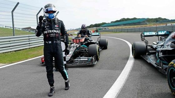 F1, Bottas in pole a Silverstone davanti a Hamilton. Leclerc ottavo, Vettel dodicesimo