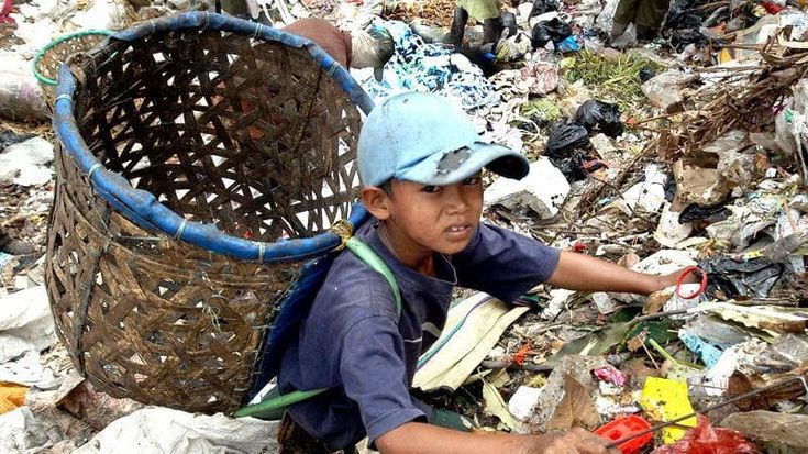Myanmar: cresce il numero di bambini costretti a lavorare per aiutare le famiglie, soprattutto nelle regioni più povere