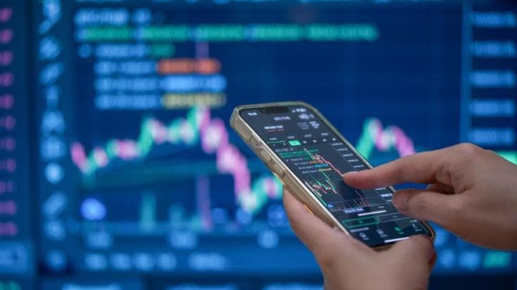 Le Borse di oggi, 29 novembre. Wall Street apre in rialzo. Continua a correre Mps