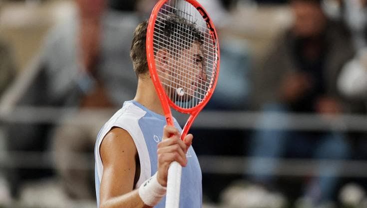 Arnaldi non gioca per un virus improvviso: Cobolli in finale con Zverev al Roland Garros