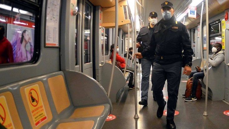 Forze dell'ordine pronte a tornare in strada, il prefetto: "Il loro primo compito sarà informare la gente"