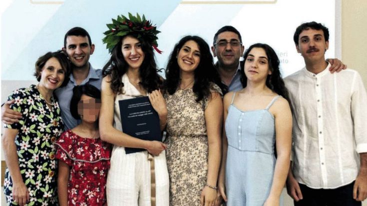 “Noi, 5 figli e ora Sara in affido ma ci guardano come ladri di bimbi” 