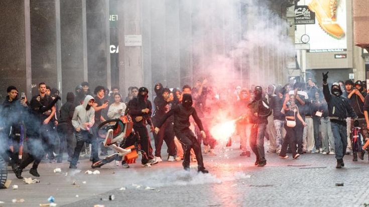 Clashes on 17 October, intelligence warning ignored by the Interior Ministry