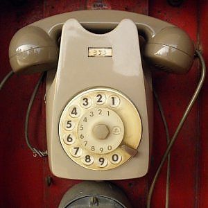 Il telefono fisso corre verso l'estinzione