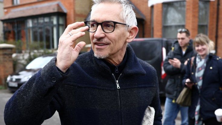 Lineker star in tv come nel calcio, l’ultimo gol è nella porta della Bbc: “Nessuno mi può zittire”