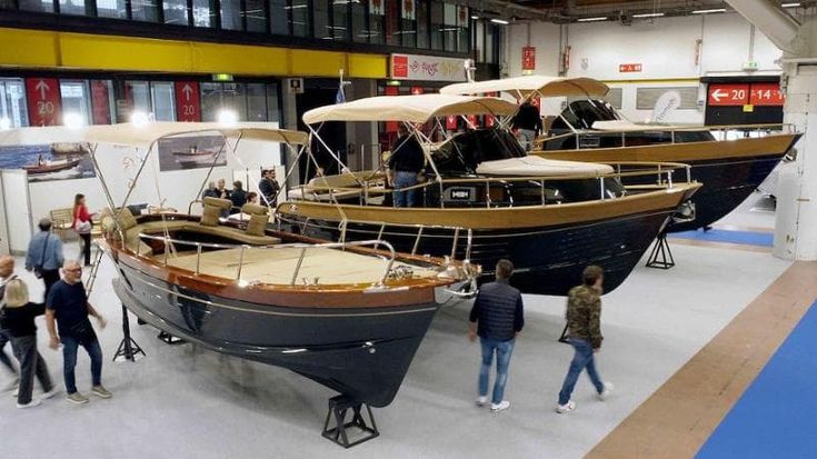 Gozzi, gommoni e piccole imbarcazioni: il successo del Salone nautico di Bologna