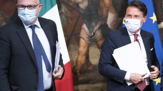 Manovra, dai 4 miliardi anti-Covid agli sgravi per chi assume giovani: le misure. Gualtieri: "Importante e ambiziosa"