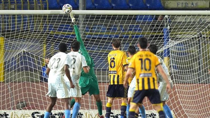 Rosa sconfitti e nervosi: con la Juve Stabia uno scivolone che fa male