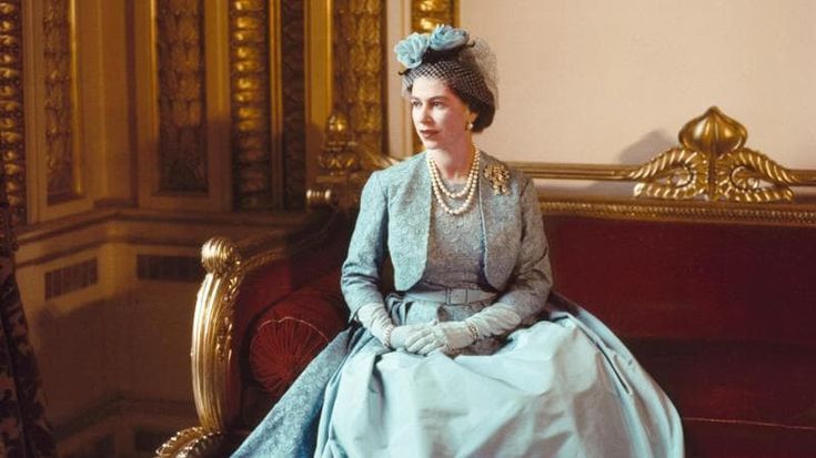 Elisabetta II, la regina delle influencer