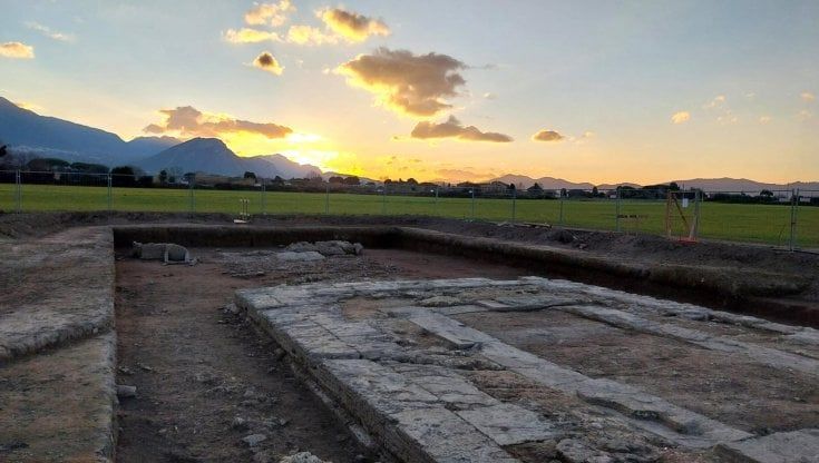 Paestum. La meraviglia dell'amore che riaffiora dal mare 