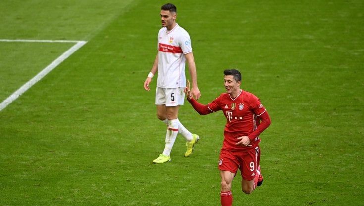 Bundesliga, il Bayern subito in dieci: ma ne fa quattro allo Stoccarda