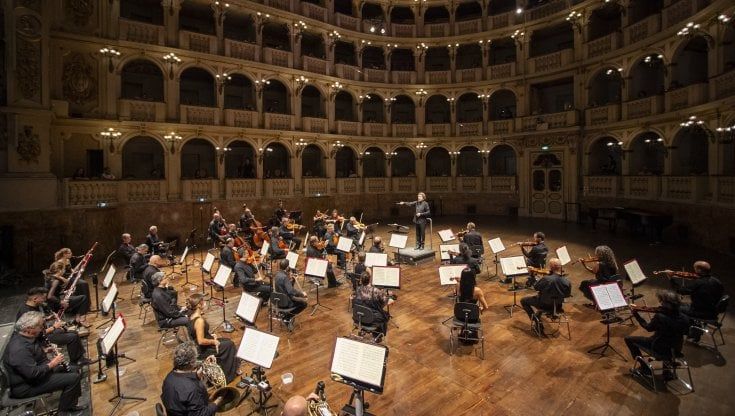 Bologna teatro, il Comunale inaugura una stagione di concerti in streaming 