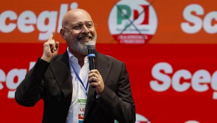 Pd, Bonaccini accelera sul congresso: "Leader entro marzo". Nardella pronto alla sfida