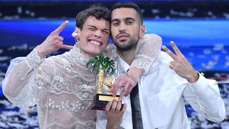 Mahmood e Blanco vincono Sanremo 2022 con la canzone 'Brividi', seconda Elisa, terzo Gianni Morandi