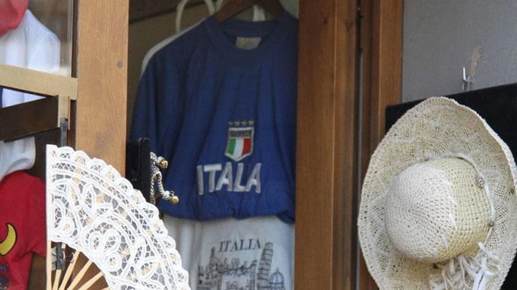 Vincolo alle merci in vendita anche in via Cavour: “Punteremo sulla qualità e il rispetto del dna culturale”