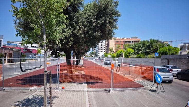 Brt, l’ultima tegola: il Comune non ha i soldi per gestirlo. “Servono 103 nuovi autisti e 5 milioni”