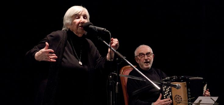 Storia di Esther B&eacute;jarano, salvata nel lager da una fisarmonica