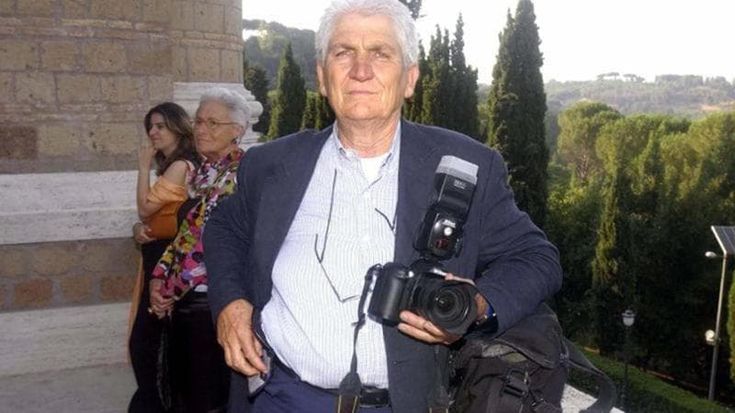 Addio a Umberto Pizzi, sempre pronto a scattare tra vip e morti di fama
